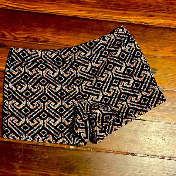 Trina Turk flat front woven textured geometric print shorts sz 4 - Picture 1 of 5